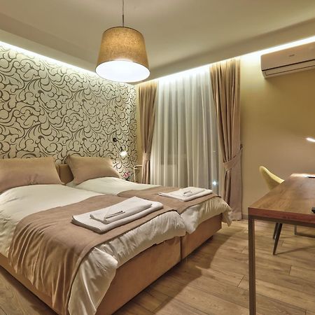 Boulevard Prishtina Enes Prishtinë Luaran gambar